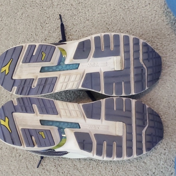 DIADORA BLUESHIELD MYTHOS VIGORE SNEAKERS. SIZE 8.5 WOMEN'S. "NO INSOLES".... - Picture 4 of 8